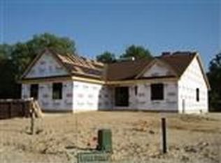 221 Eagle Ridge Dr, Valparaiso, IN 46385