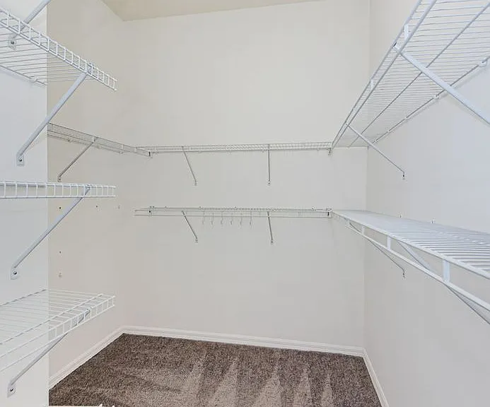 2527 Stanhope Dr — Photo 15