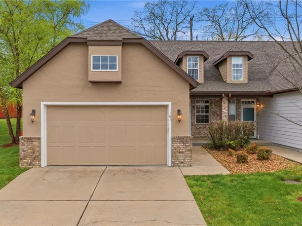 101 Residence Ln #1, Branson, MO 65616