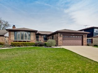 1306 E Thayer St, Mount Prospect, IL 60056