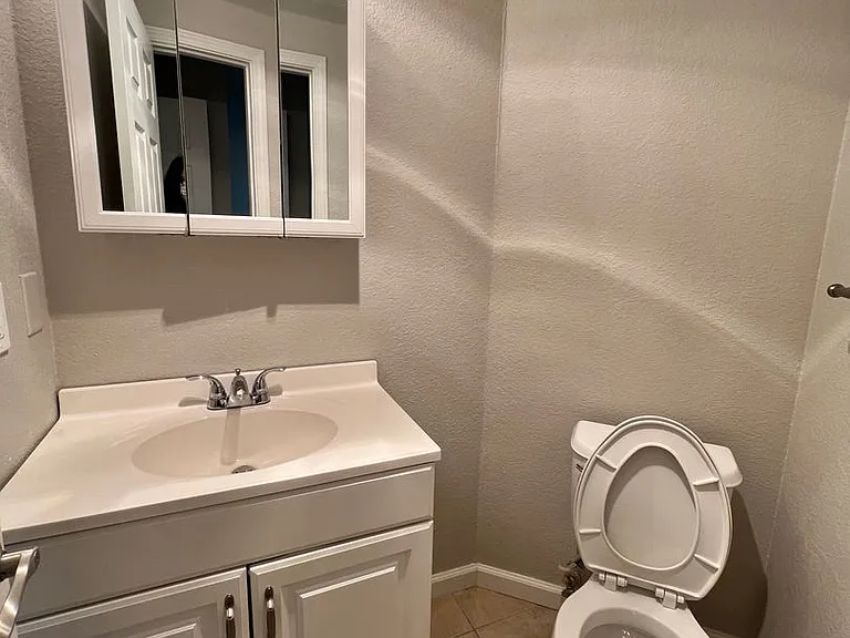 12527 Roosevelt Way NE — Photo 10