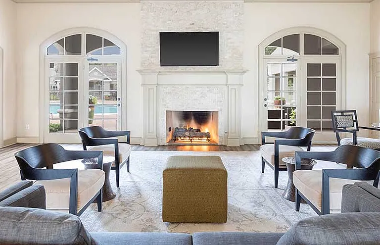 Kenwood Club at the Park Apartments — Photo 14