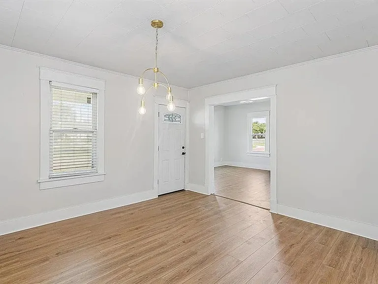 301 SW 3rd St #1 — Photo 6