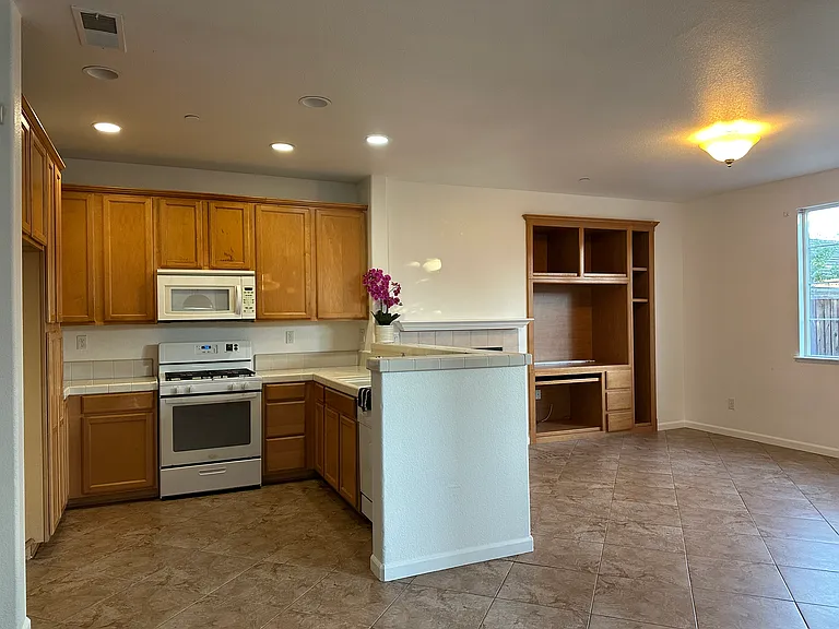 8252 Crystal Walk Cir — Photo 4