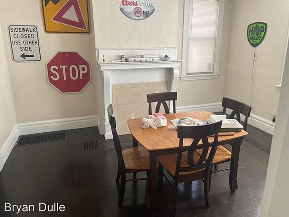 3rd image of 1634 Summit St #1634