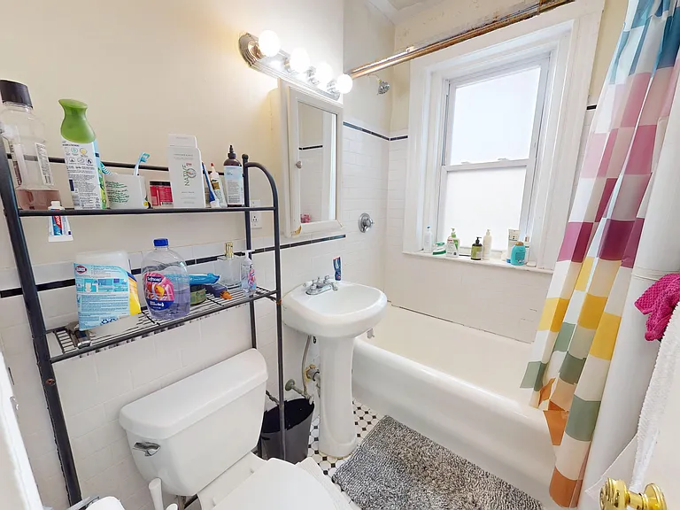 203-205 Winthrop Rd #3 — Photo 9