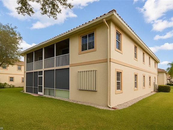 4th image of 700 Luisa Ln APT 2