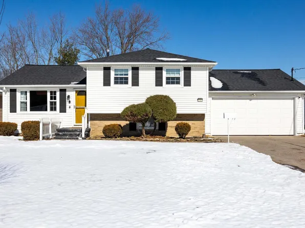 757 W Martin Ave, Amherst, OH 44001