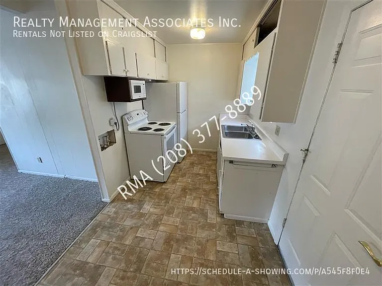 1901 N 32nd St — Photo 3