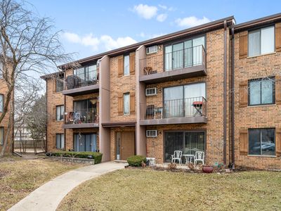 730 N Briar Hill Ln APT 1, Addison, IL, 60101