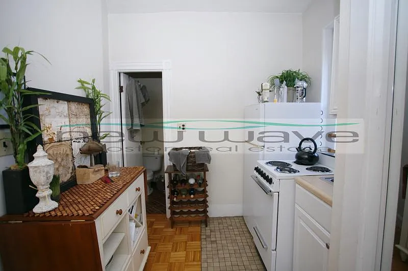 Studio, 500 sqft, $2,600 — Photo 2