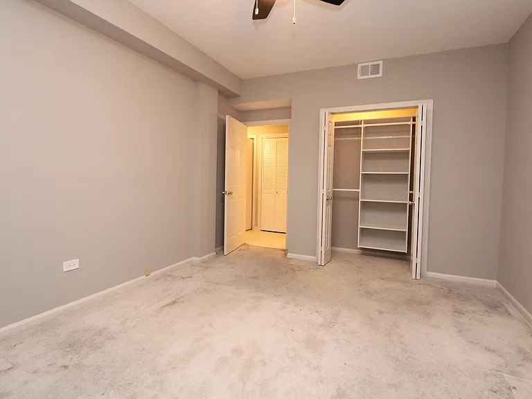 617 W Drummond Pl #GCW — Photo 16