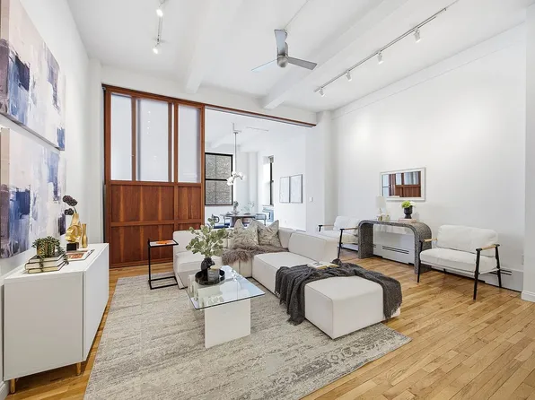 114 E 13th St APT 6B, New York, NY 10003