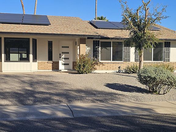 3rd image of 116 E HELENA Drive