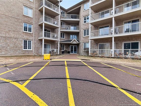 2nd image of 65 Diamond Head Ct #402