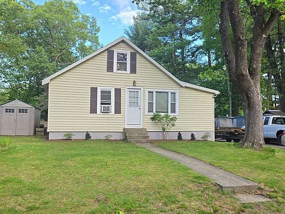 3rd image of 32 Birch Rd