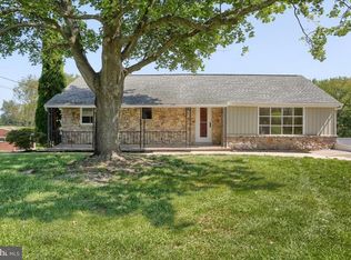 2774 Sand Beach Rd, Grantville, PA 17028