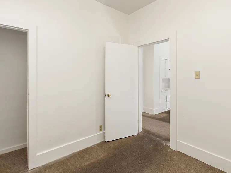 811 W Grand Ave #A — Photo 10