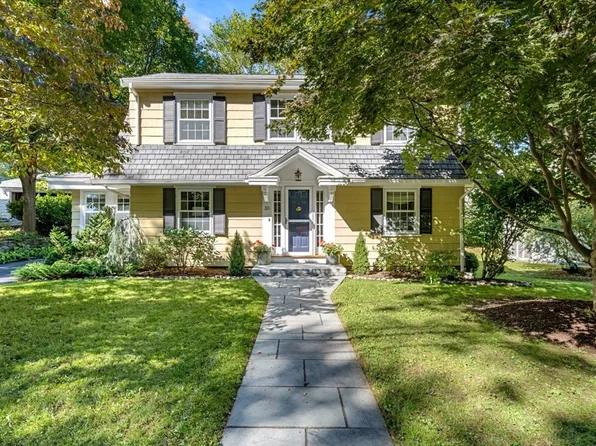 30 Ridge Rd, Milton, MA 02186