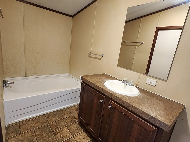18561 County Road 1500 #3 — Photo 6