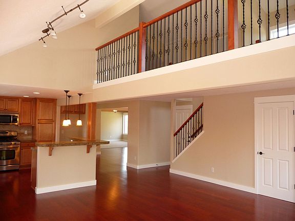 Loft overlooking Family Room