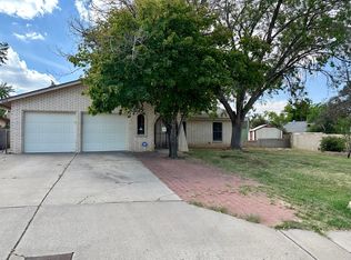 6104 Azure Ave NE, Albuquerque, NM 87109