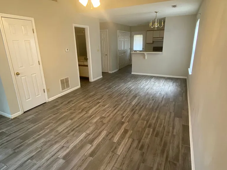 2416-2418 Santa Rosa Ct — Photo 9