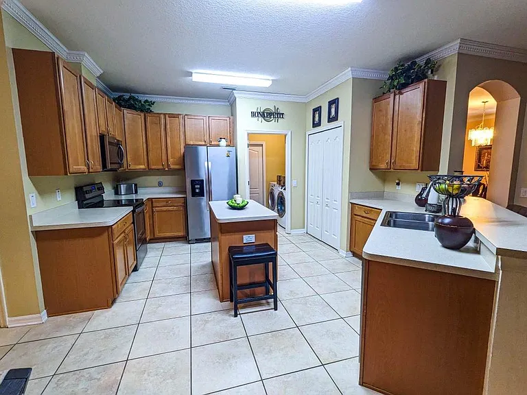 5909 Plummer Slade Ct — Photo 2