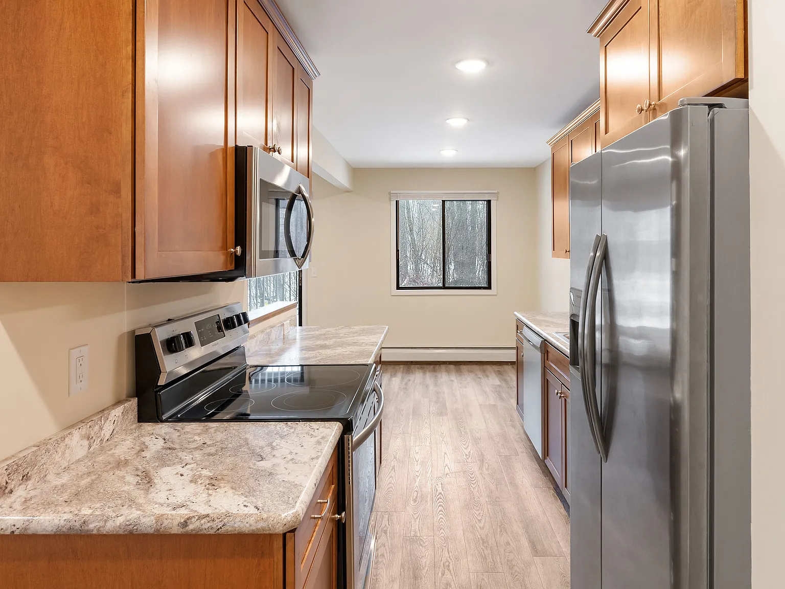 Santa Vera Apartments — Photo 3