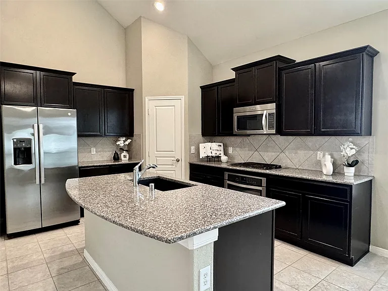 6418 Burgess Heights Ln — Photo 7