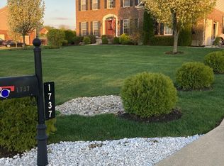1737 Cedar Trace Dr, Lebanon, OH 45036