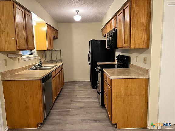 3rd image of 324 Sunflower Dr