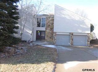 11514 Ruggles Cir, Omaha, NE 68164