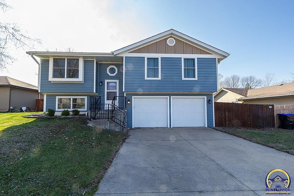 2515 SW Maxfield Rd, Topeka, KS 66614 Zillow