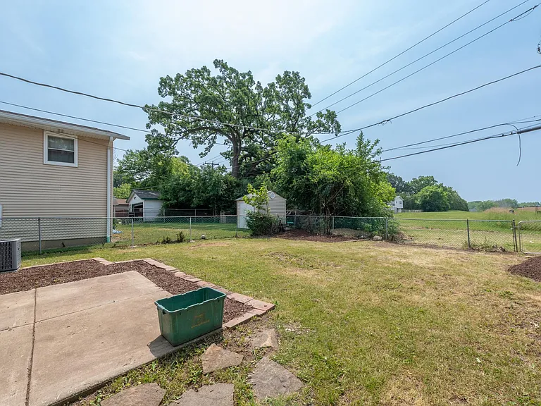 405 Woodland Dr — Photo 20