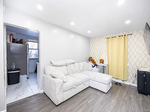 4th image of 6511 Perry Avenue