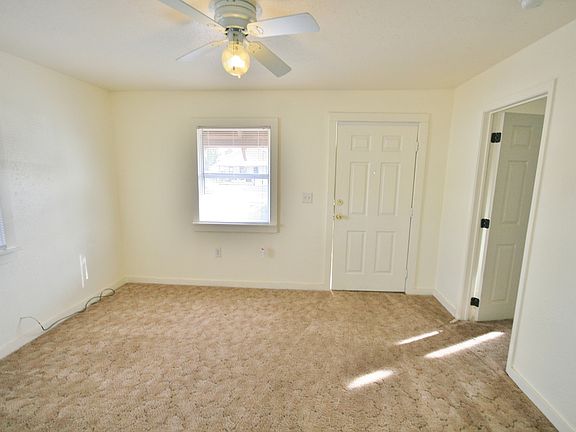 2nd image of 516 E Grand Ave