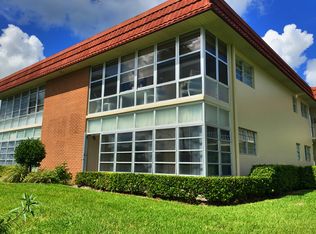 101 Spring Lake Dr, Vero Beach, FL 32962
