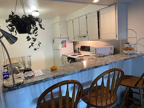 805 29th St #408 — Photo 3