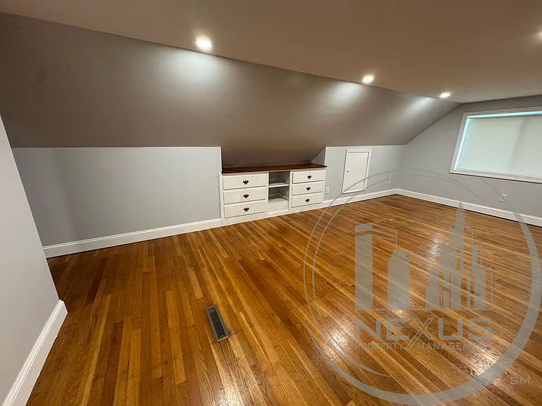 33 Northgate Rd — Photo 32