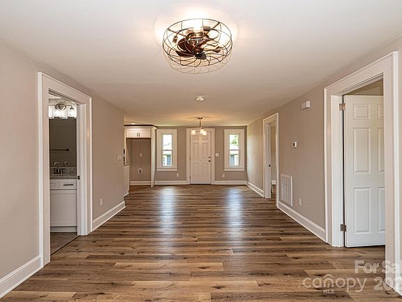 5th image of 101 1st Ave NE