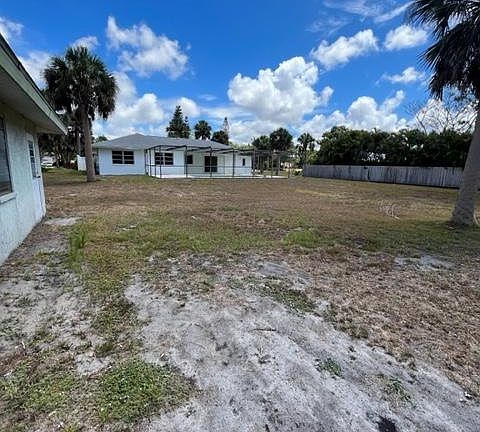 3rd image of 680 Suffolk Cir
