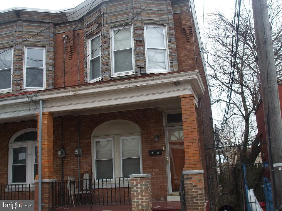 2nd image of 1487 Rose St