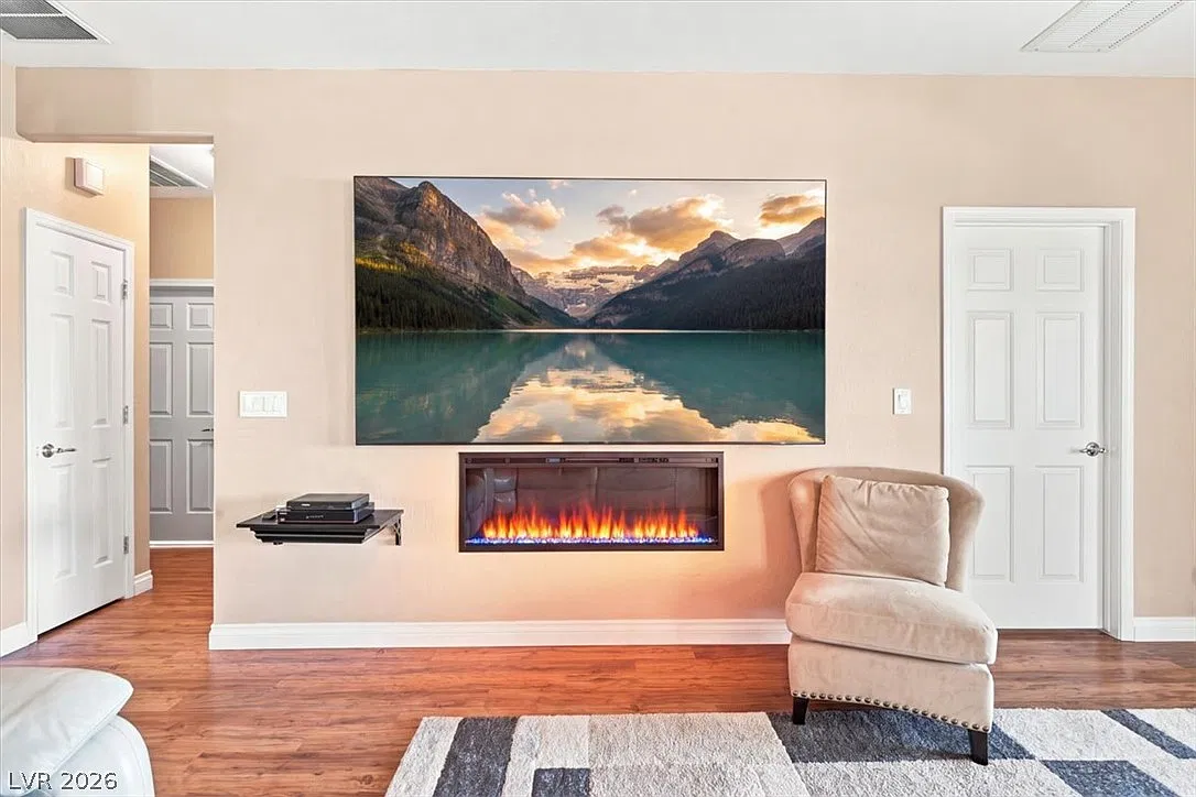 2 bed, 2.0 bath, 1157 sqft, $2,350 — Photo 4