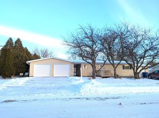 2120 Grove St, Oshkosh, WI 54901