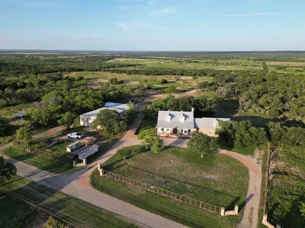 1810 10th St., Rochelle, TX 76872