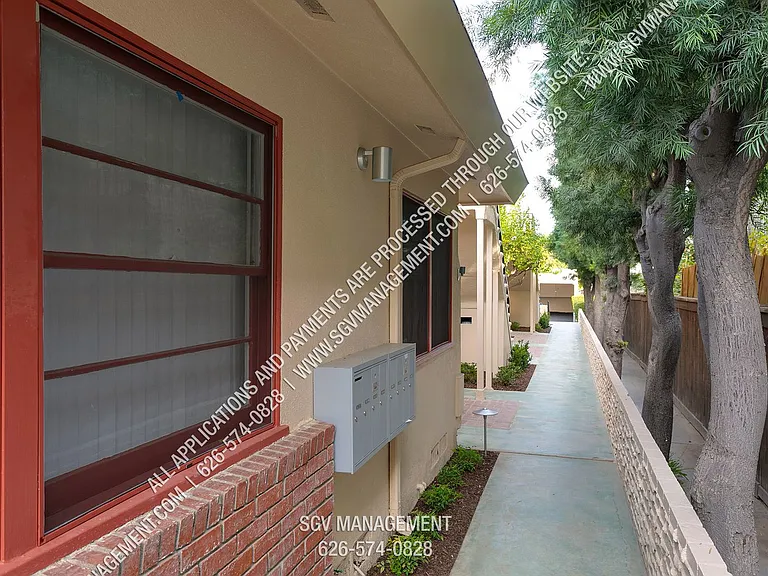 496 S Euclid Ave — Photo 23