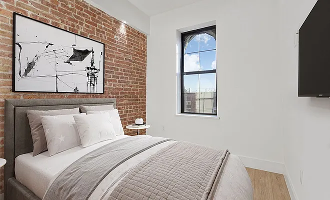 Rented by Brookhaus Capital Inc | media 7