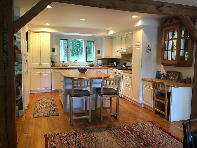 385 Partridge Hl #HOUSE — Photo 3