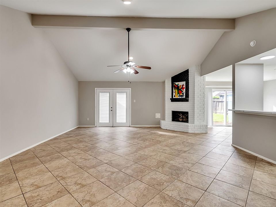 1st image of 2627 N Spring Dr